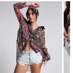 NWT One Teaspoon KALEIDOSCOPE LUNAR
SHIRT Medium